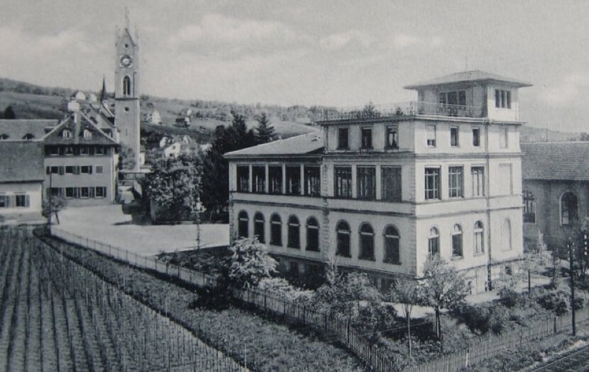 Historisches Bild des Schulareals